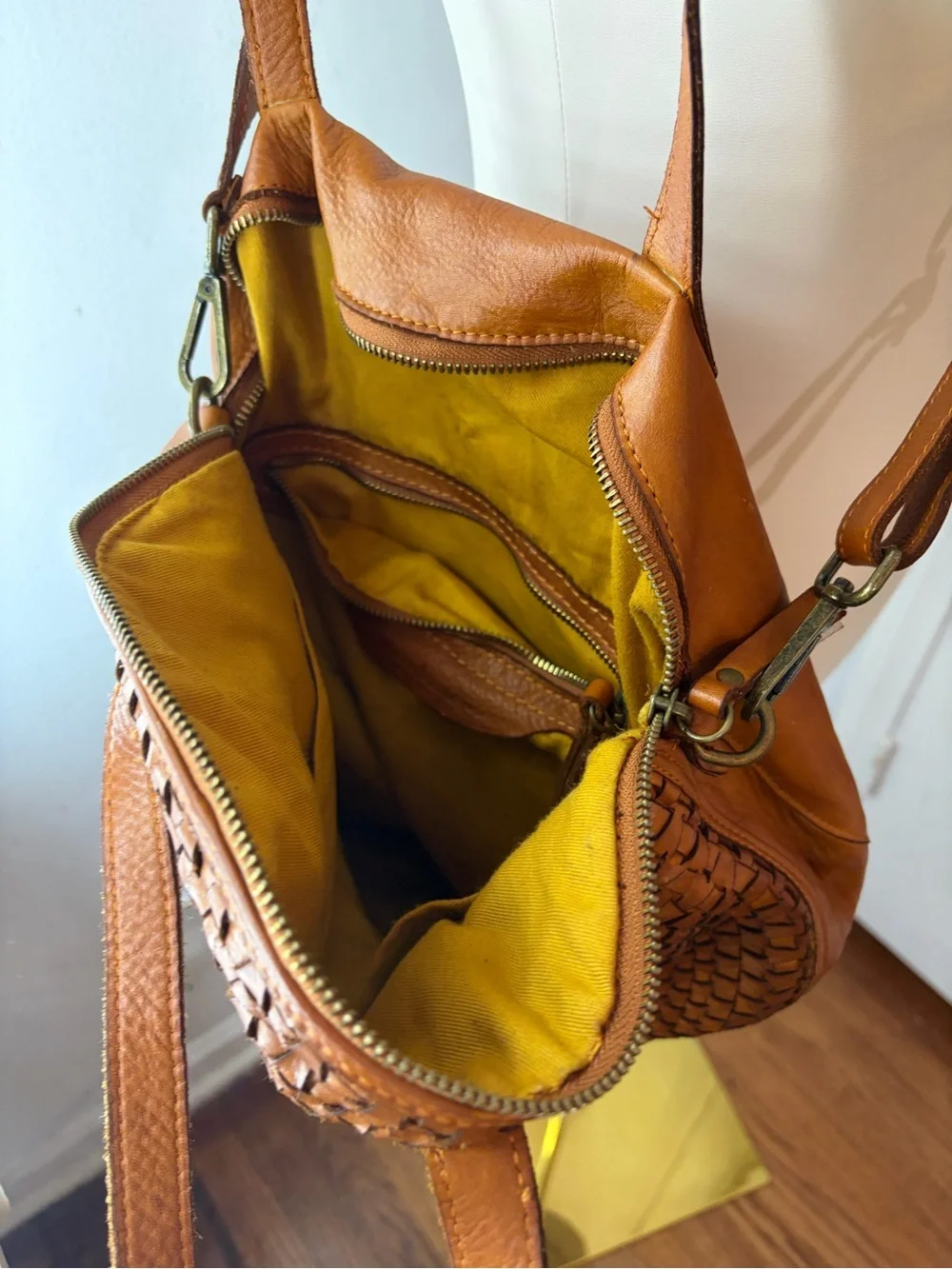 Sundance Woven Round Tote Leather with shoulder Handles Crossbody Cognac Brown